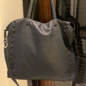 Leoffrel Randall tote